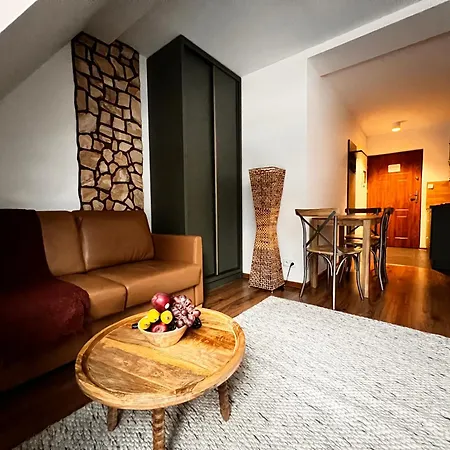 Daire Przy Dolinach Park *